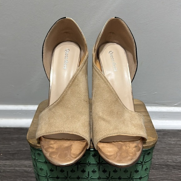 Elegant Two-Tone Stiletto Heels - Picture 3 of 5